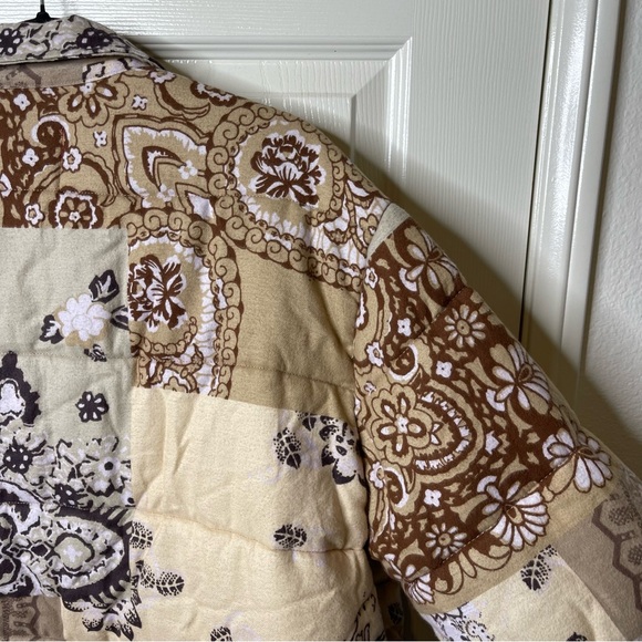 BDG Pattern Quilted Oversized Shirt Jacket Puffer In Beige and Brown Size Large - Picture 6 of 16